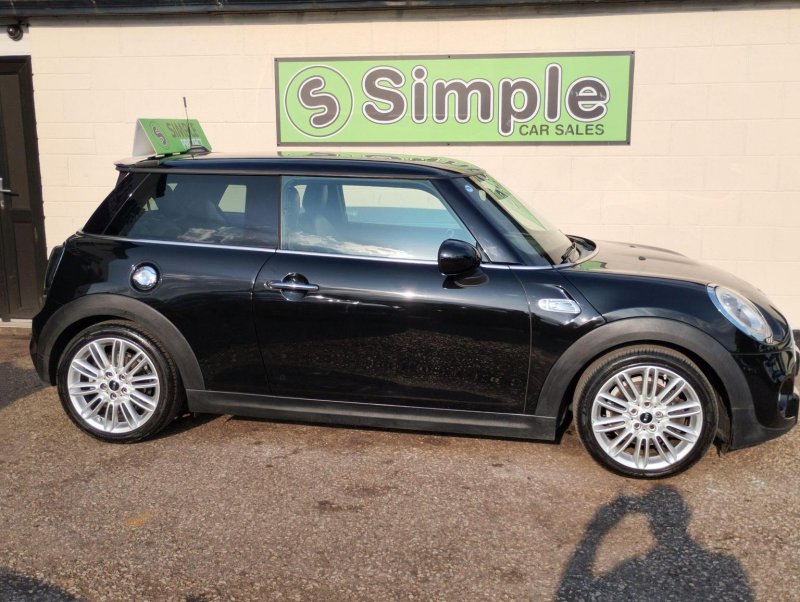 MINI HATCH