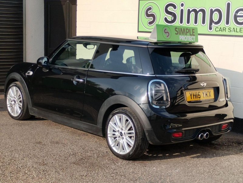 MINI HATCH