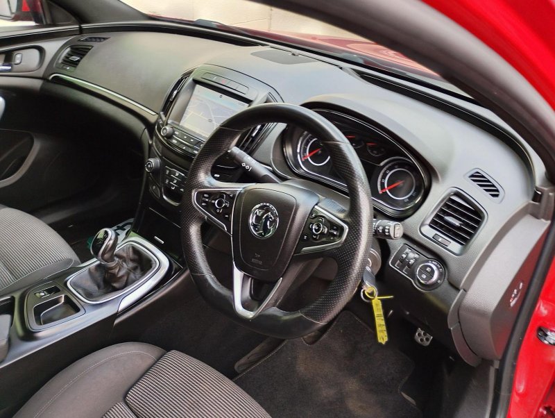 VAUXHALL INSIGNIA