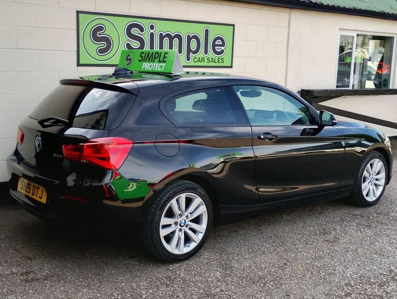 BMW 1 SERIES