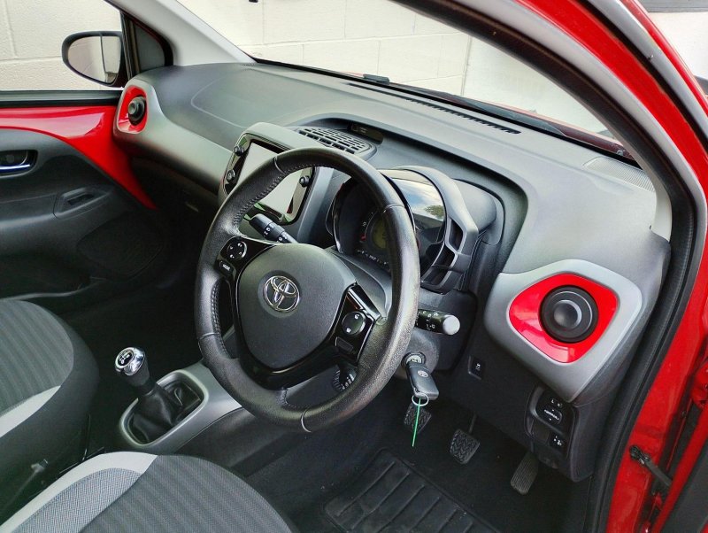 TOYOTA AYGO