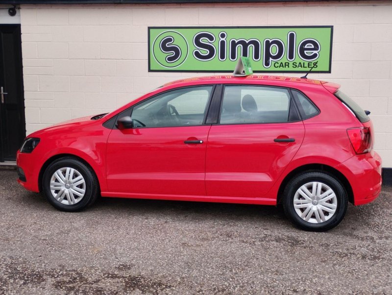 VOLKSWAGEN POLO