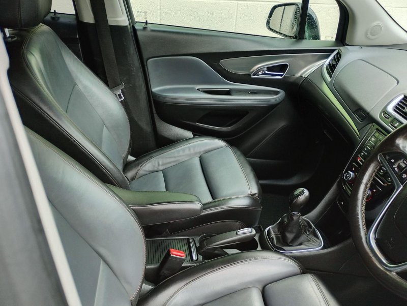 VAUXHALL MOKKA
