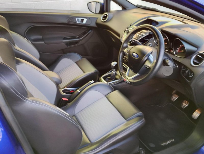 FORD FIESTA